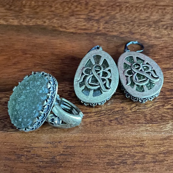 Rock & Republic Ring and Earrings Set - Picture 2 of 2